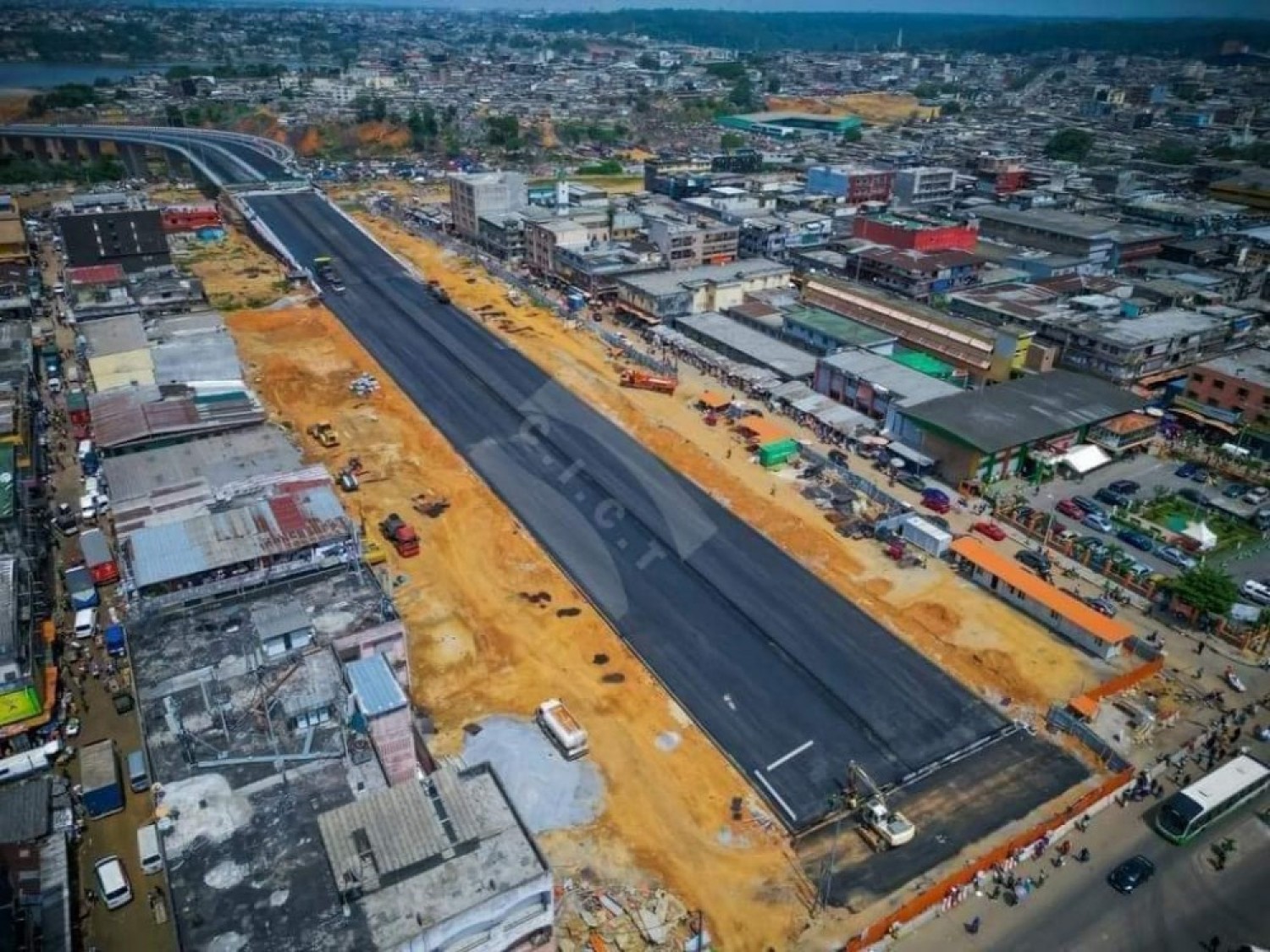 Côte d'Ivoire : Adjamé, les personnes impactées par les travaux de la phase 2 du projet du 4è pont vont être indemnisées