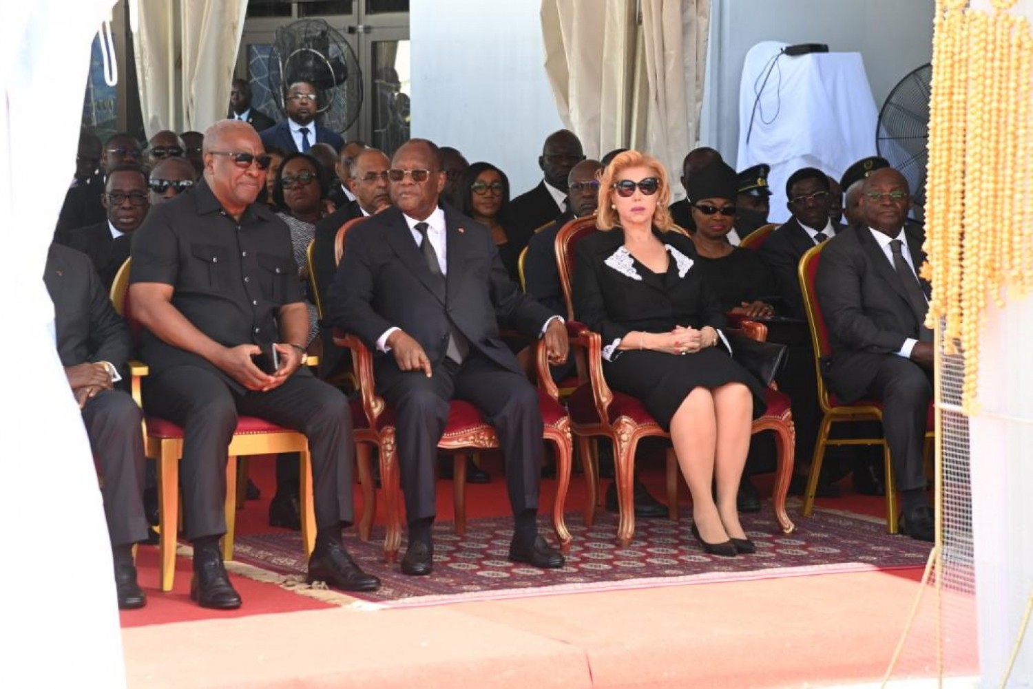 Côte d'Ivoire : Levée de corps suivie de messe de requiem de Bédié, Dominique Ouattara rend Hommage à un grand Homme qui a marqué l'histoire du pays