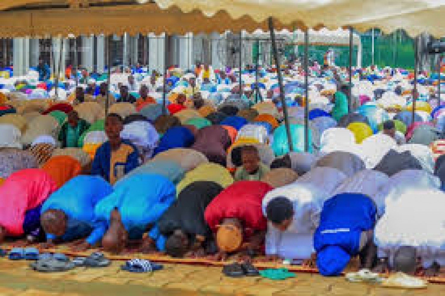 Côte d'Ivoire: Fête de la Tabaski, la communauté musulmane prie pour la paix et la stabilité dans le pays et place le chef de l'État sous la protection d'Allah