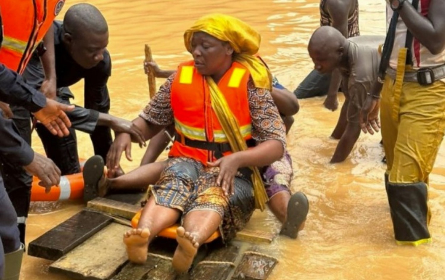 Côte d'Ivoire : San Pedro, un fleuve sort de son lit et inonde plusieurs habitations, les occupants en détresse