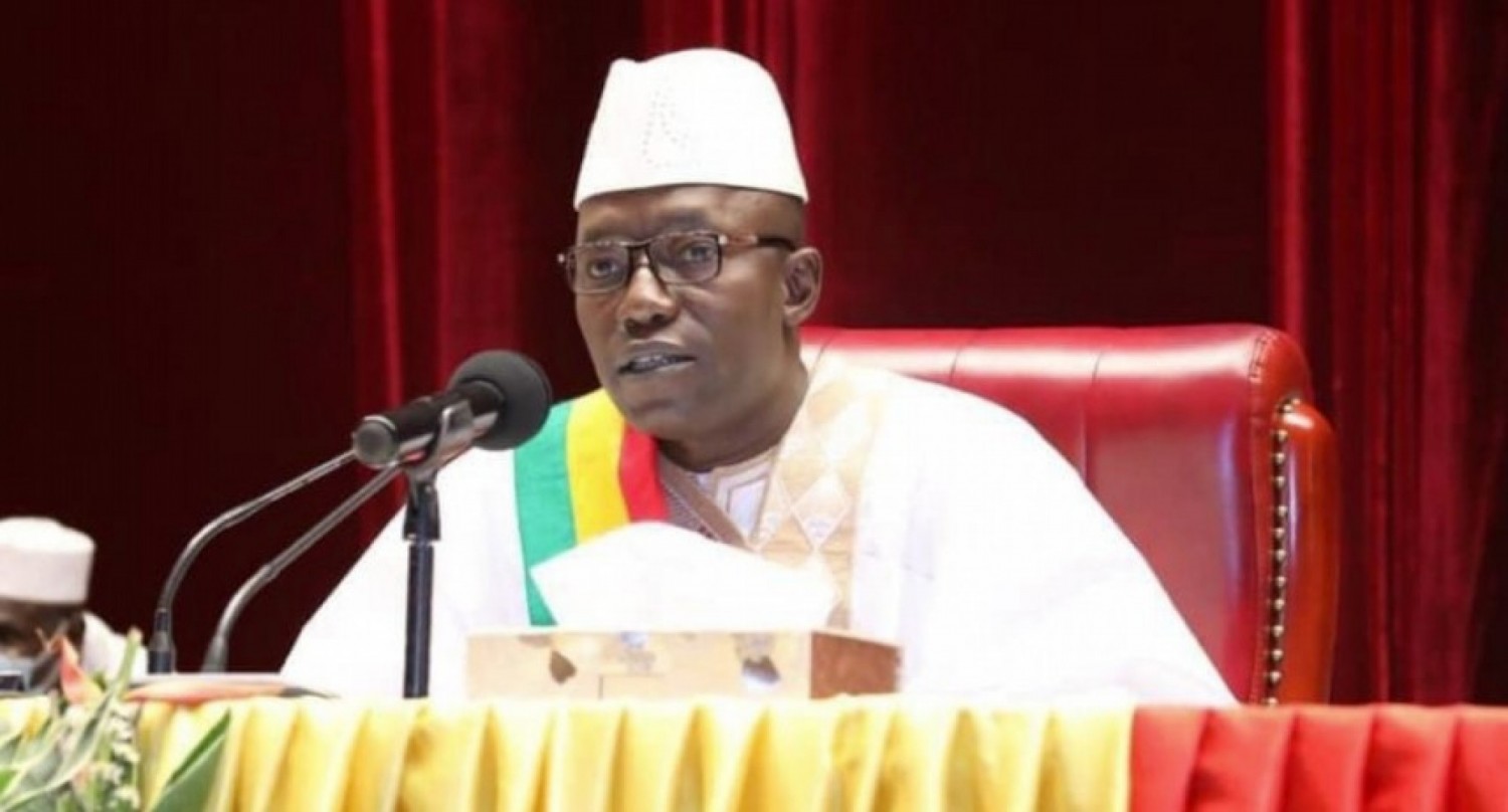 Mali : La cour constitutionnelle valide une loi octroyant des indemnités aux membres du CNT