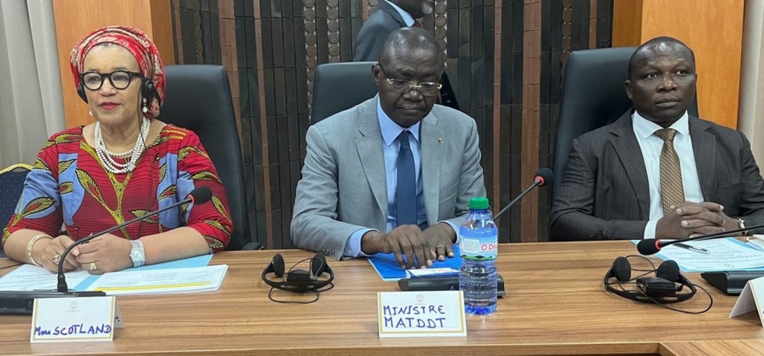 Togo :  La SG du Commonwealth, Patricia Scotland, discute avec officiels et acteurs socio-politiques sur la nouvelle Constitution