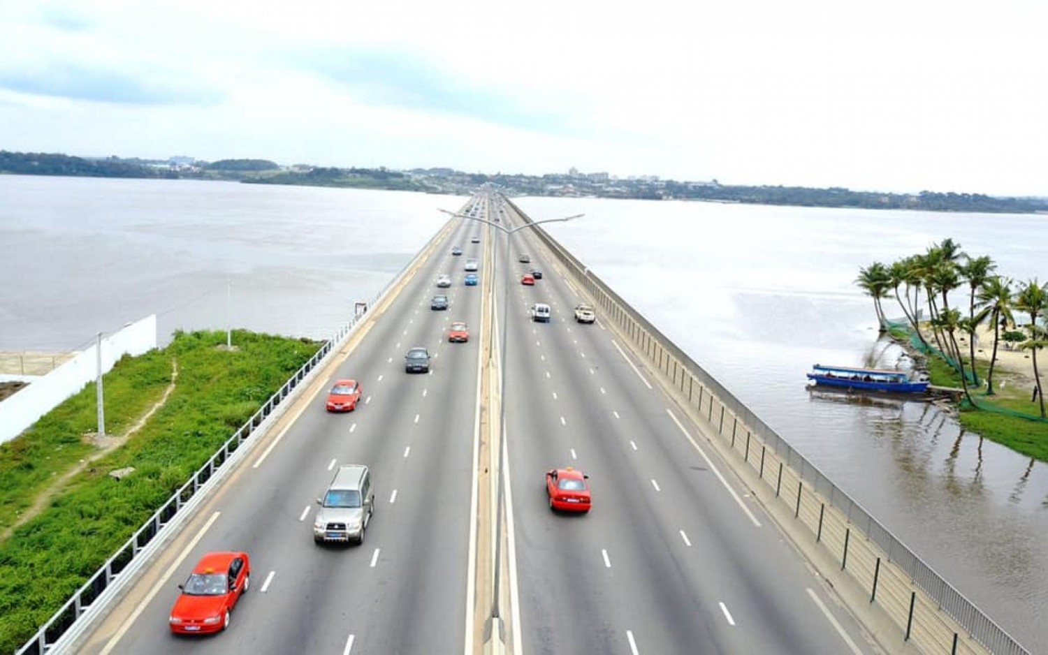 Côte d'Ivoire : Un individu se serait jeté dans la lagune au niveau du Pont Henri Konan Bédié