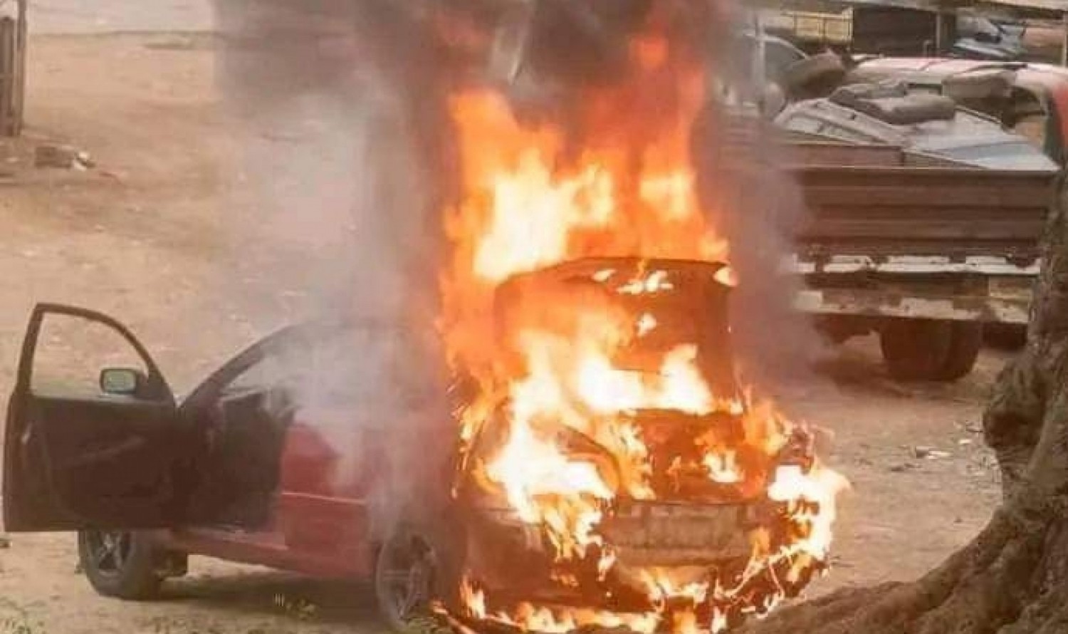 Côte d'Ivoire : Sassandra, explosion de gaz, un taxi prend feu et blesse grièvement son conducteur