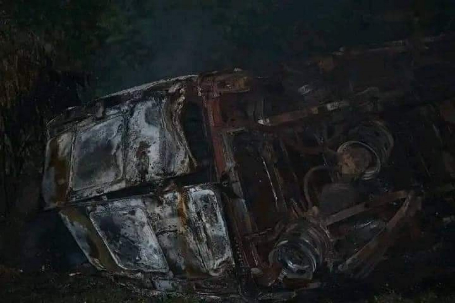 Côte d'Ivoire : Accident meurtrier sur la route d'Adzopé, un incendie foudroie un véhicule de transport,13 morts et 12 blessés