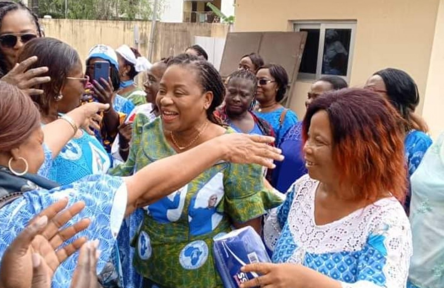 Côte d'Ivoire : Les femmes du PPA-CI décident de se lancer sur le terrain pour récolter les voix nécessaires à la victoire de leur candidat Gbagbo en 2025