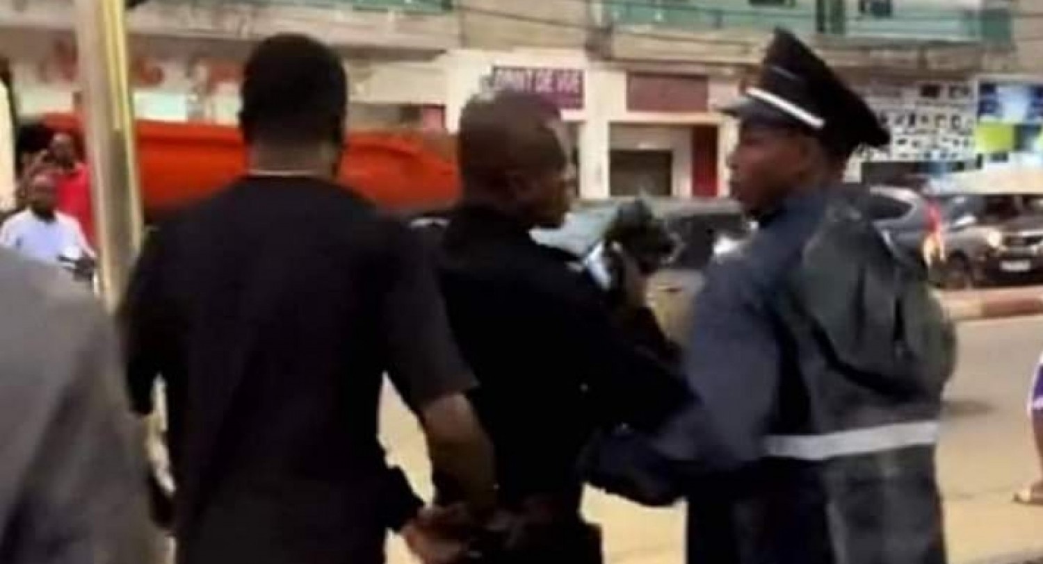 Côte d'Ivoire : Cocody, il se faisait passer pour un policier pour racketer les automobilistes, fin de parcours pour le faussaire présumé