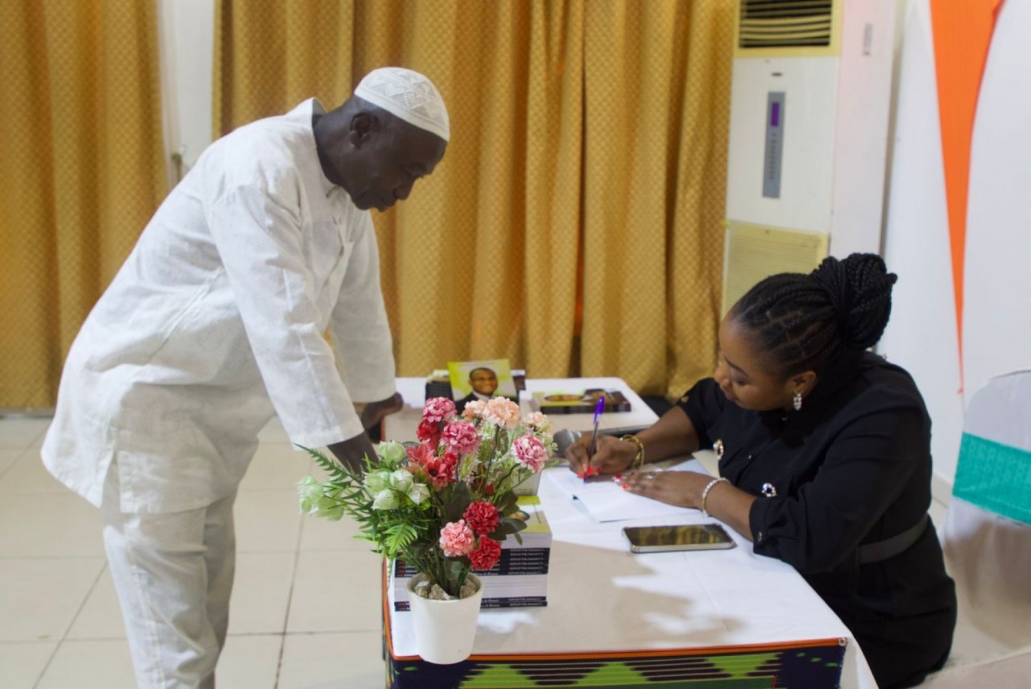 Côte d'Ivoire : Dédicace du livre « Le héros de Béoumi », un ouvrage pour rendre hommage au ministre Sidi Touré