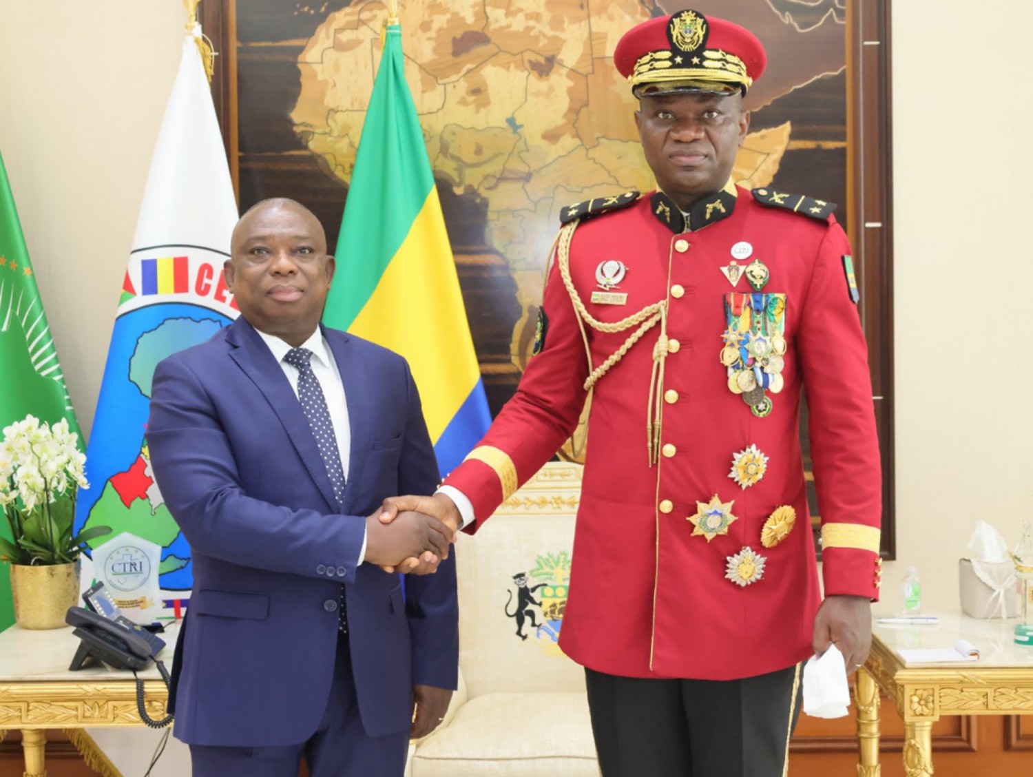 Côte d'Ivoire-Gabon : KKB présente ses lettres de créances , Oligui Nguema l'assure de l'accompagner  dans l'accomplissement de ses missions