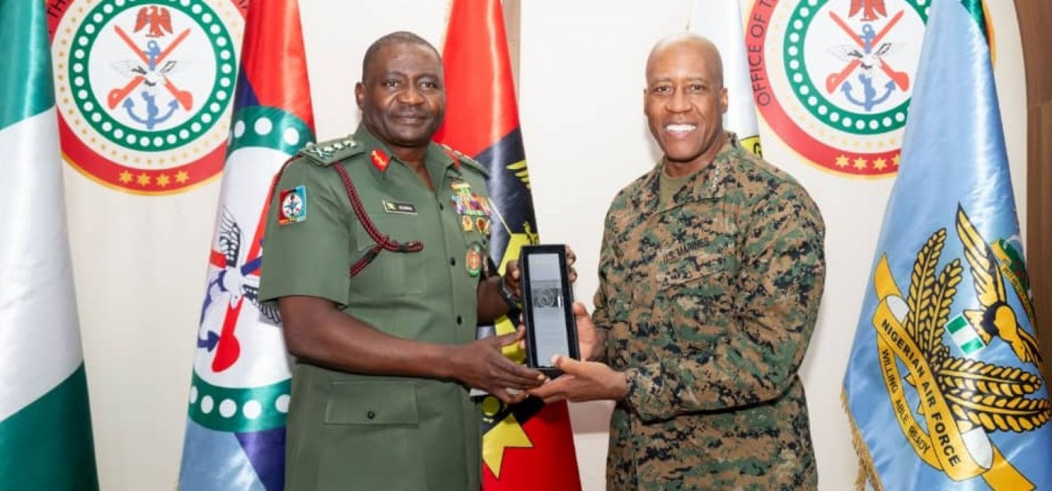 Nigeria :  Le Commandant de l'AFRICOM échange avec le chef d'Etat-major sur la lutte contre le terrorisme et la sécurité régionale