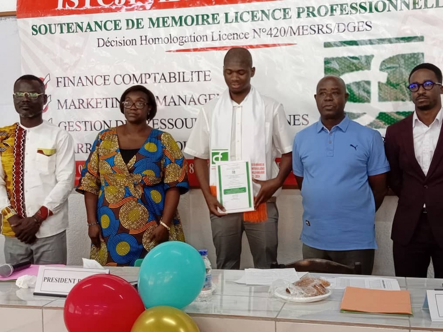 Côte d'Ivoire : Université des Sciences Juridiques, Économiques et de Gestion, 27 impétrants sur 28 réussissent leur soutenance en licence professionnelle