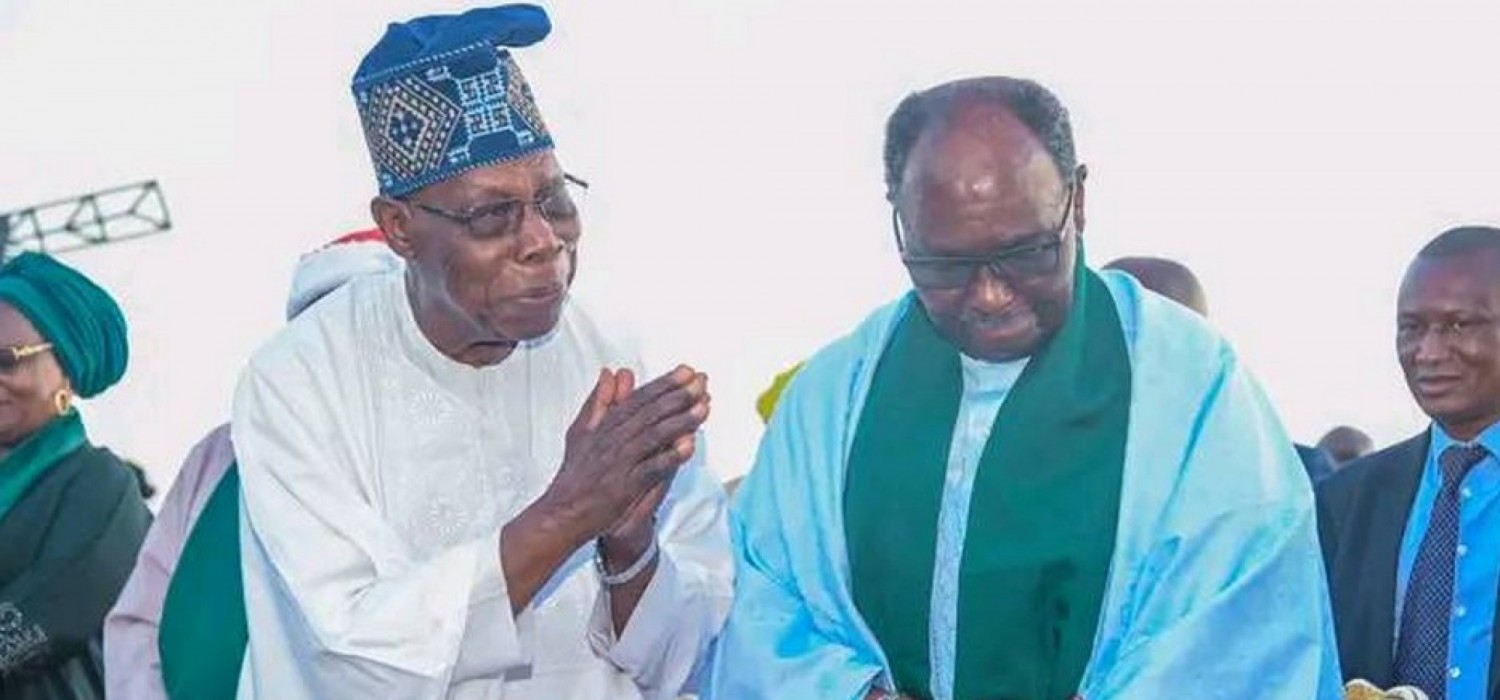 Nigeria : Comment Gowon a convaincu Abacha en 1995 de ne pas exécuter Obasanjo