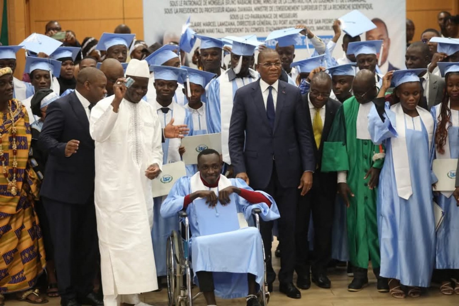 Côte d'Ivoire : San-Pédro célèbre la sortie des premiers diplômés de son Université Polytechnique, Bruno Koné « c'est une victoire pour l'avenir du pays»