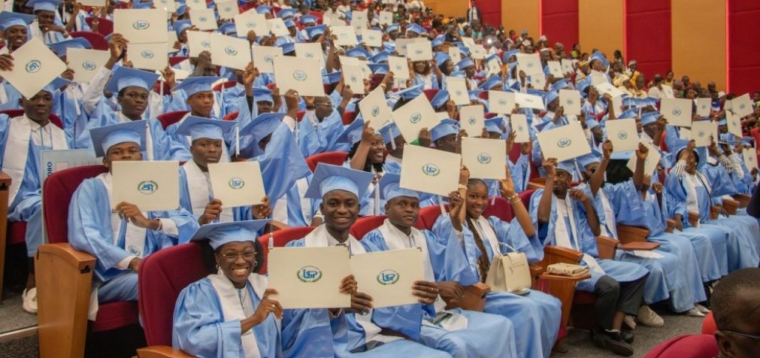 Côte d'Ivoire : Université Polytechnique de San-Pedro, Adama Diawara célèbre les 198 premiers diplômés et les encourage à être des modèles sur le marché de l'emploi