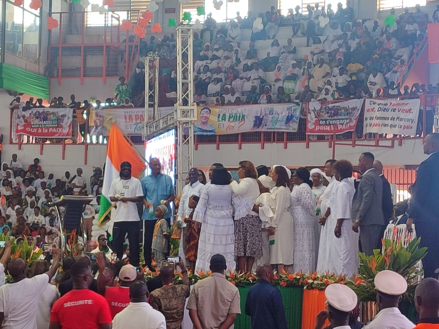 Côte d'Ivoire : Palais des sports de Treichville, des milliers de femmes célèbrent la paix et la cohésion sociale