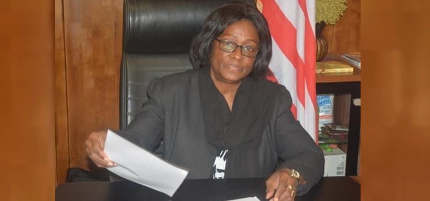 Liberia :  Le Président Boakai suspend la présidente de la Commission Electorale