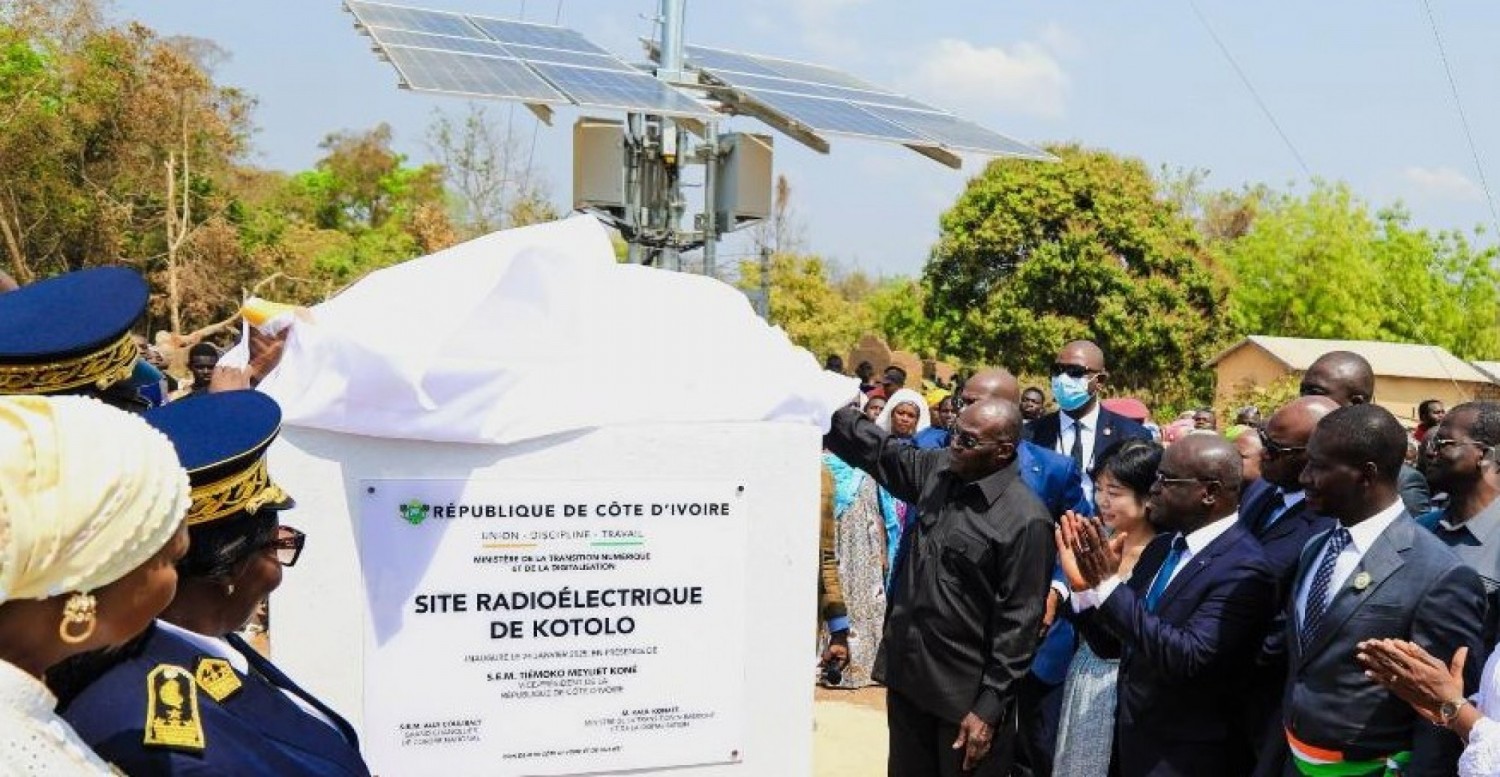 Côte d'Ivoire : A Dabakala, Tiémoko Koné inaugure le site de connexion radioélectrique et visite les travaux de construction du futur Lycée professionnel