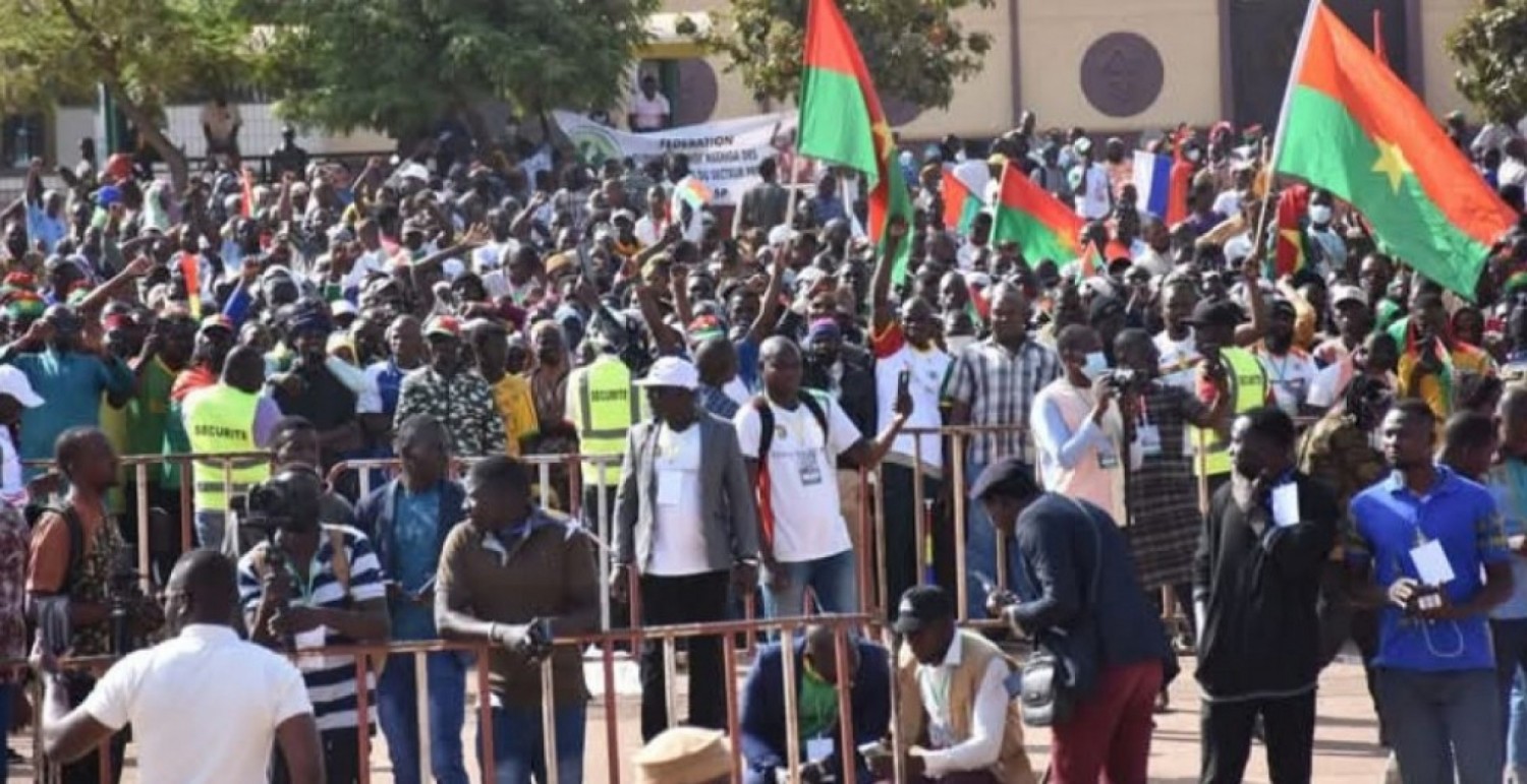 Burkina Faso : Forte mobilisation à Ouagadougou pour commémorer l'an 1 du retrait de la Cedeao