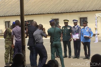 Côte d'Ivoire : Un élément des sapeurs pompiers distingué pour avoir remis 10 millions appartenant à  une victime d'accident de la circulation après son évacuation