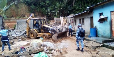 Côte d'Ivoire : En prélude aux pluies diluviennes, les populations de Yopougon Andokoi déguerpies, crient à  «l'injustice»