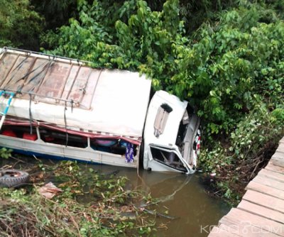 Côte d'Ivoire : Un camion transportant des passagers finit sa course dans une rivière,  des morts