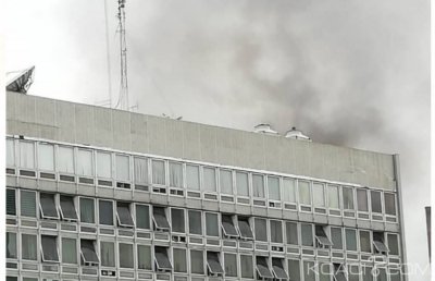 Côte d'Ivoire: Un incendie déclaré à  l'immeuble de la Caisse d'épargne au Plateau