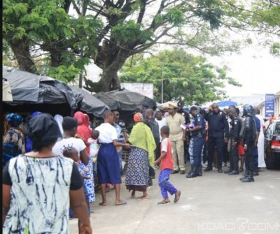 Côte d'Ivoire: En visite à  Attécoubé, le préfet d'Abidjan accueilli par une pierre sur l'œil droit