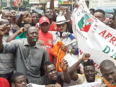 Côte d'Ivoire: Les supporteurs de l'Africa manifestent devant la FIF pour dénoncer l'ingérence de la fédération dans leur club