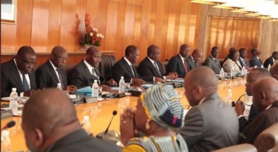 Côte d'Ivoire : Les ministres interdits de sortir du pays jusqu'à nouvel ordre ?