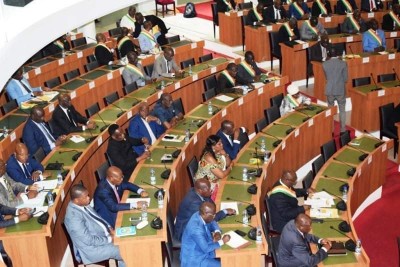 Côte d'Ivoire :  Assemblée nationale, les députés réclament leurs primes de la première session extraordinaire de l'année clôturée jeudi dernier