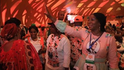 Côte d'Ivoire : Renoncement de Ouattara à un 3ème mandat, Kandia donne les raison de ses pleurs à Yamoussoukro et exhorte les femmes à soutenir, Gon