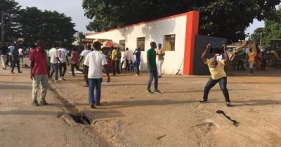 Côte d'Ivoire : Yopougon, le meneur et 7  autres auteurs de vandalisme du centre d'enrôlement interpellés