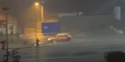 Côte d'Ivoire : En plein couvre-feu, sous le deluge, un taxi fou percute un policier et abandonne son véhicule