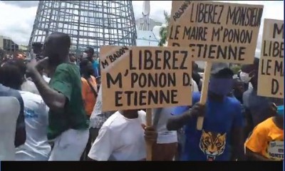 Côte d'Ivoire : Affaire Le Drone, le SG de EDS devant le parquet, manifestation devant le palais de justice au Plateau