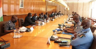 Côte d'Ivoire :   Maintien de l'état d'urgence jusqu'au 30 juin prochain et de l'isolement du Grand Abidjan avec renforcement du contrôle aux entrées et sorties