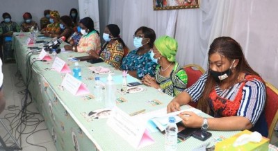 Côte d'Ivoire : Après sa dernière sortie, les femmes du RHDP menacent Simone Gbagbo d'un transfèrement à la Cpi