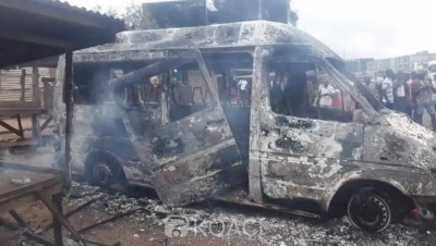 Côte d'Ivoire : Des casseurs incendient des gbakas et des woro woro à Yopougon