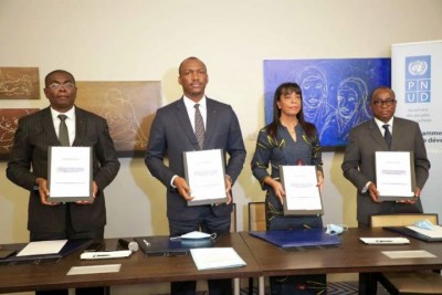 Côte d'Ivoire : Signature d'une convention pour la formation de 100 mille jeunes formés sur la période 2021-2025