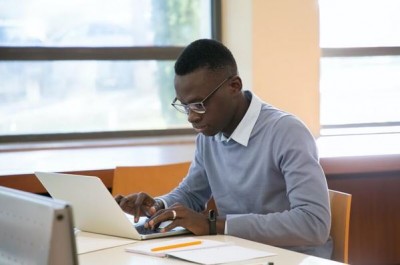 Côte d'Ivoire : L'apprentissage des langues dans le domaine professionnel