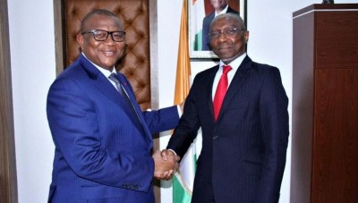 Côte d'Ivoire :    Amadou Coulibaly donne des instructions au DG de l'ASDM de prendre en compte diligemment pour 2022, les préoccupations des éditeurs de presse et des acteurs de l'audiovisuel privé