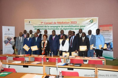 Côte d'Ivoire : Locales 2023, le Médiateur de la République pour des élections  sans violence, annonce la signature d'une charte d'engagement à la paix par les acteurs politiques