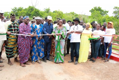 Côte d'Ivoire : Gbêkê, séparées, deux sous-préfectures enfin reliées par un pont construit en moins de 10 jours grâce au député Assahoré