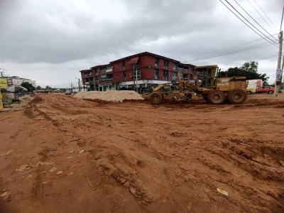 Côte d'Ivoire : A l'approche des élections à Grand-Bassam, lancement des travaux de bitumage de voiries  par la Mairie