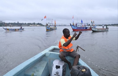 Côte d'Ivoire : Ouverture de la pêche artisanale maritime, une nouvelle fabrique de glace de 15 tonnes/jour pour le débarcadère Mohammed VI de Locodjro