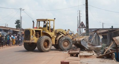 Côte d'Ivoire : Déguerpissement à Yakassé-Attobrou, le Maire Assi N'Din Théodore : « L'opération ne vise personne en particulier »