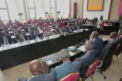 Côte d'Ivoire : Bacongo a rencontré les 13 Maires du District d'Abidjan, ce qui a été décidé