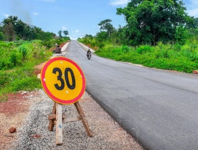 Côte d'Ivoire : Travaux d'aménagement et de bitumage de la route Tiébissou-Sakassou-Béoumi, l'axe reliera 24  localités urbaines et rurales