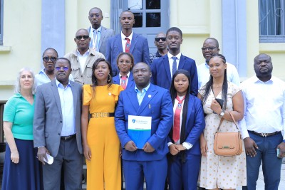 Côte d'Ivoire : Une Université privée-bilingue élève, Ahmed Bouah au grade de Dr Honoris Causa en gestion des affaires et du développement durable