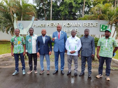 Côte d'Ivoire : Élu maire RHDP de Hiré, Gilbert Francis Kacou quitte le parti au pouvoir et fait son grand retour au PDCI, sa “ famille politique naturelle”