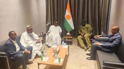 Niger-Bénin : Boni Yayi et Nicéphore Soglo reçus à Niamey par le Dircab du Président et le ministre de l'intérieur